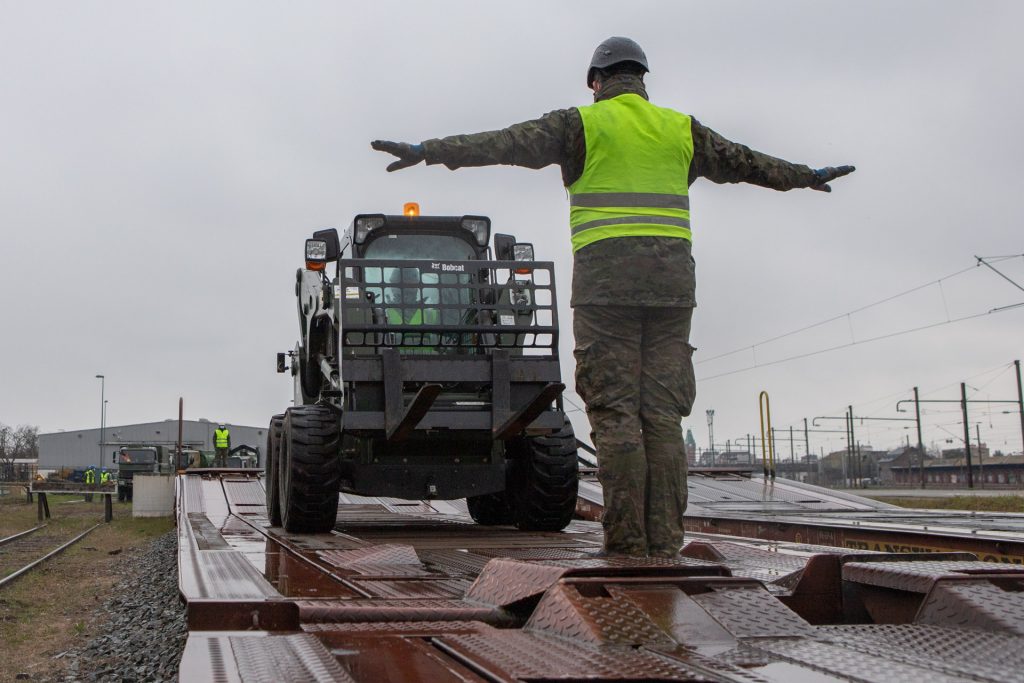 RAIL LOADING EXERCISE: Eurocorps Soldiers Train in Loading and ...